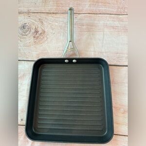Calphalon Contemporary Nonstick Large Square Skillet Griddle Pan with Ridges 11"
